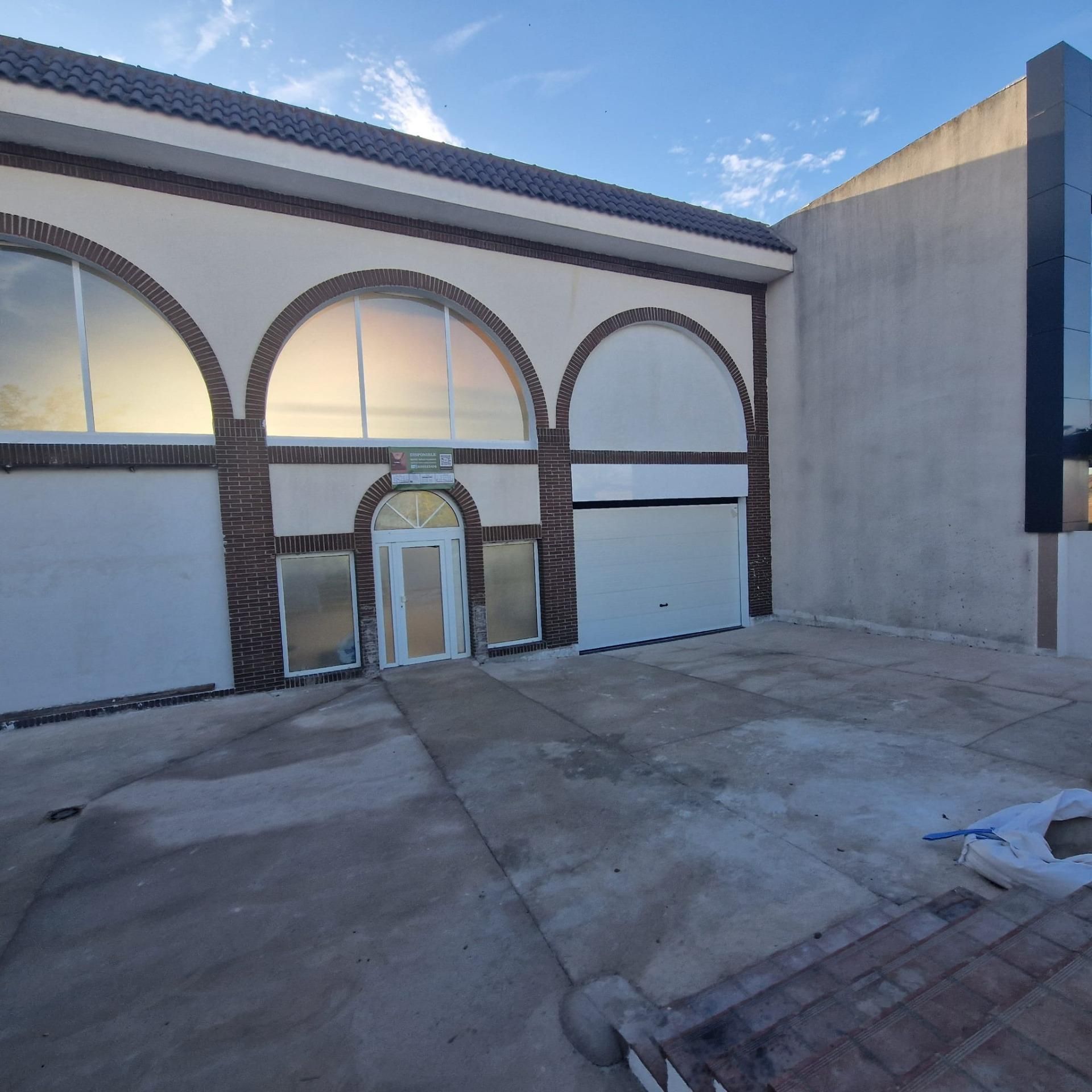 Vista exterior de Nau industrial en venda en Cobeña