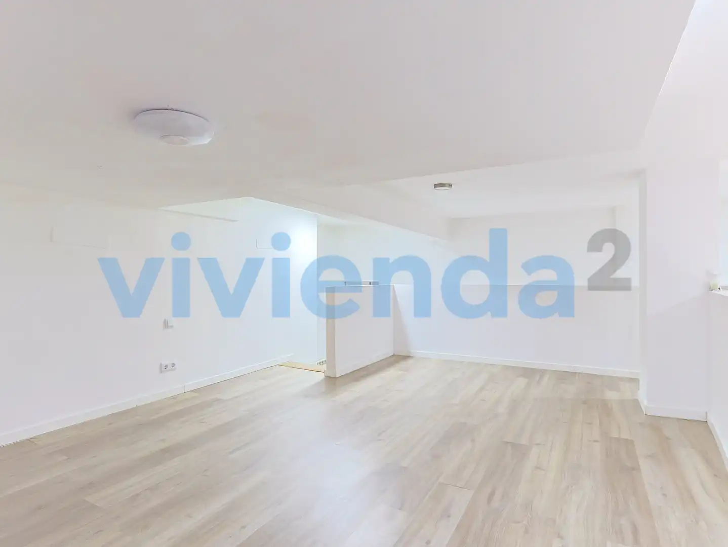 Piso en venta en Madrid con Calefacción y Balcón