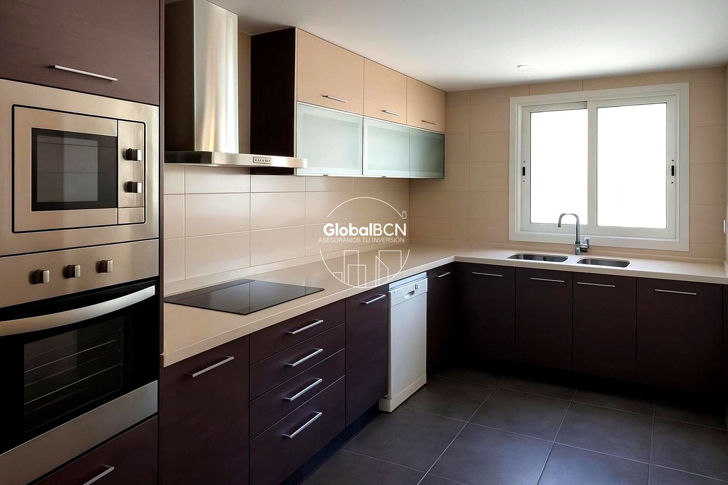 Cuina de Pis en venda en L'Hospitalet de Llobregat amb Parquet i Balcó