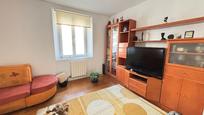 Sala d'estar de Pis en venda en Castro-Urdiales amb Calefacció, Parquet i Terrassa