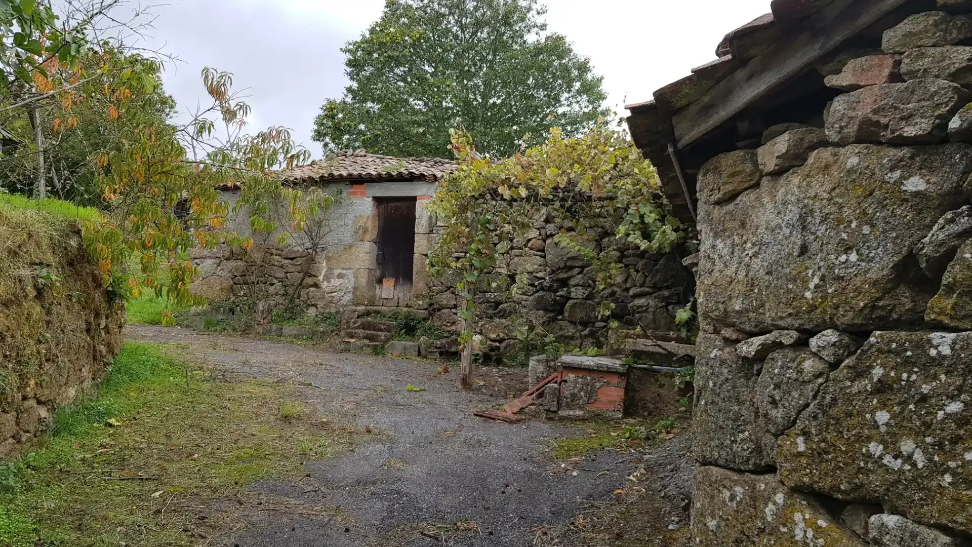 Vista exterior de Casa o xalet en venda en Verea amb Balcó