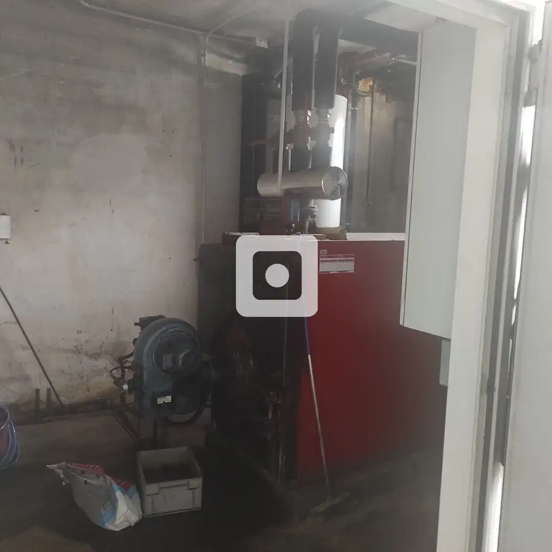 Industrial buildings for rent in de les Cosidores, Egara