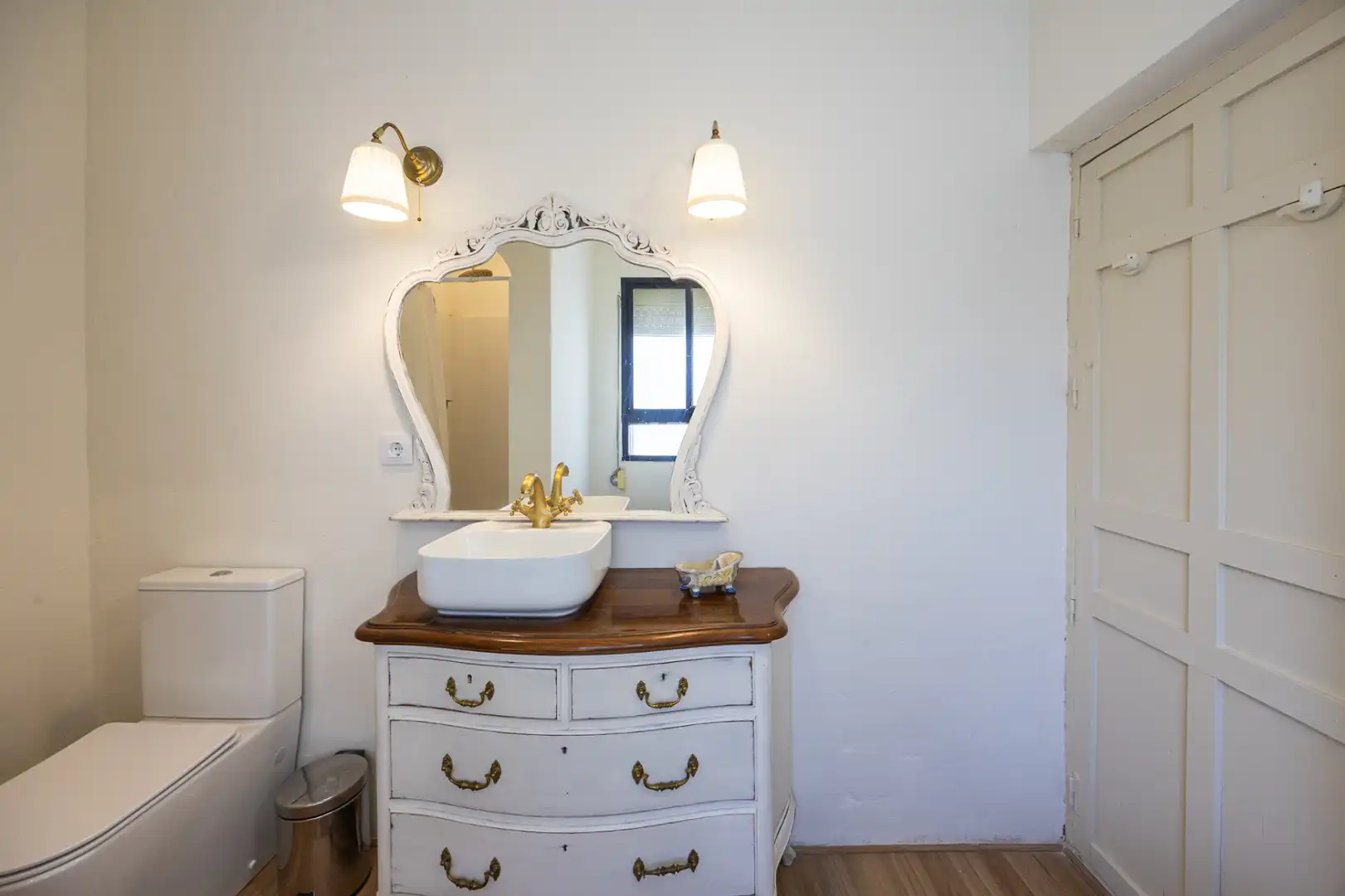 Baño de Casa o chalet en venta en El Puente del Arzobispo con Aire acondicionado, Calefacción y Jardín privado