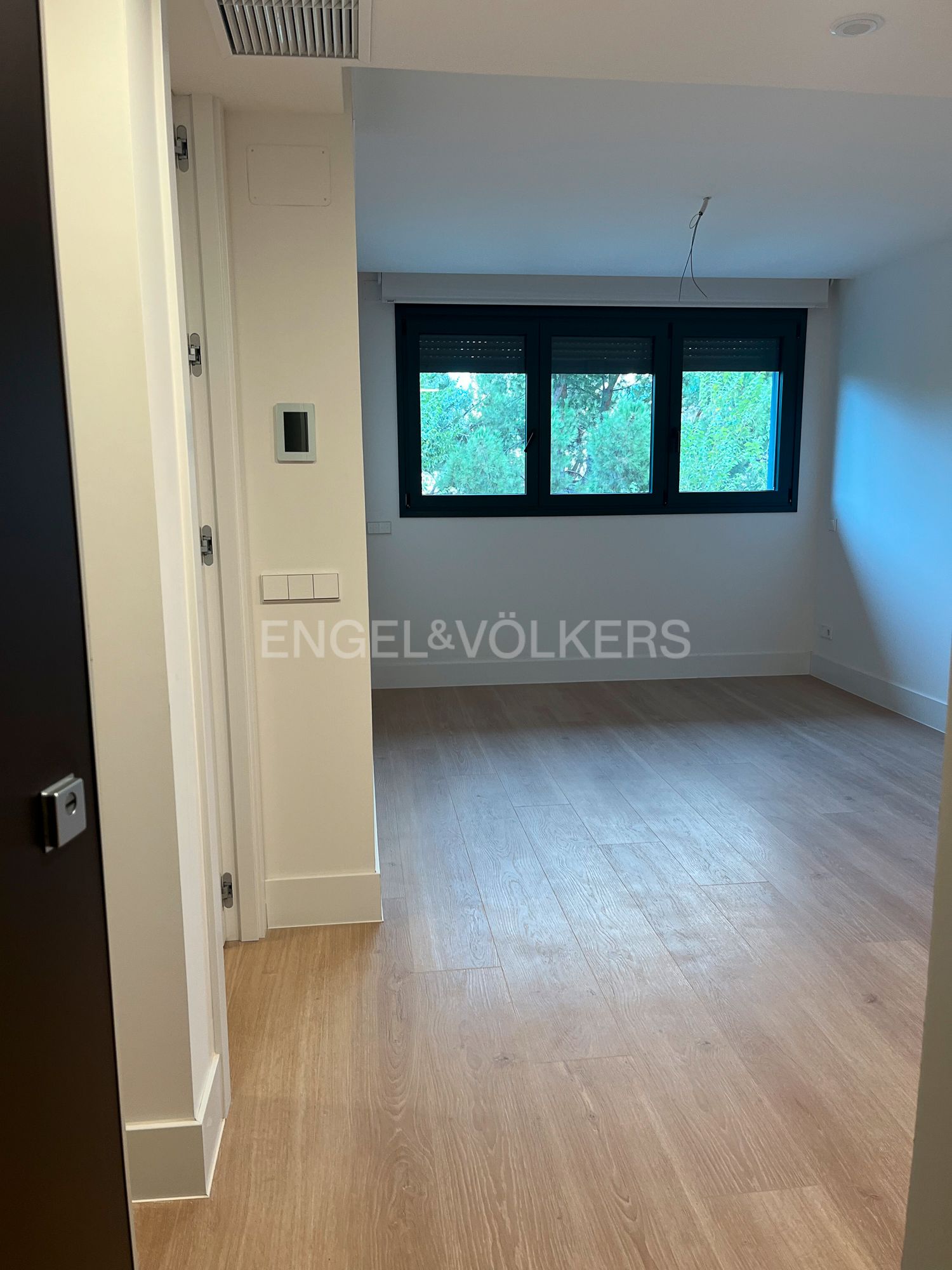 Exterior view of Apartment for sale in  Madrid Capital  with Air Conditioner, Heating and Private garden