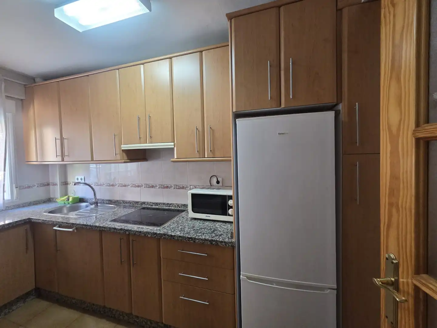 Cocina de Piso de alquiler en Granada con Aire acondicionado, Calefacción y Amueblado