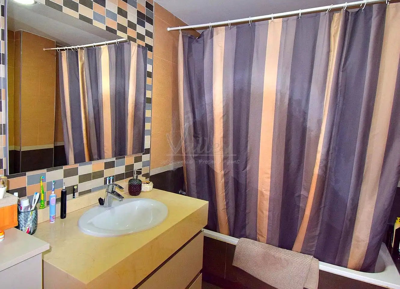 Appartamento con piscina in vendita a Calle Rubi, imagen 26