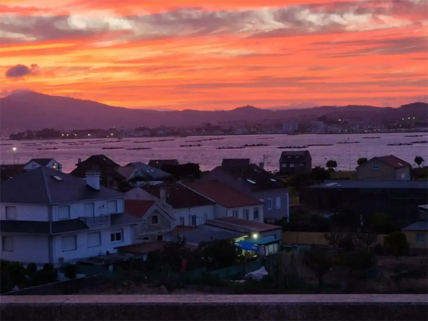 Vista exterior de Pis de lloguer en A Illa de Arousa  amb Parquet i Moblat