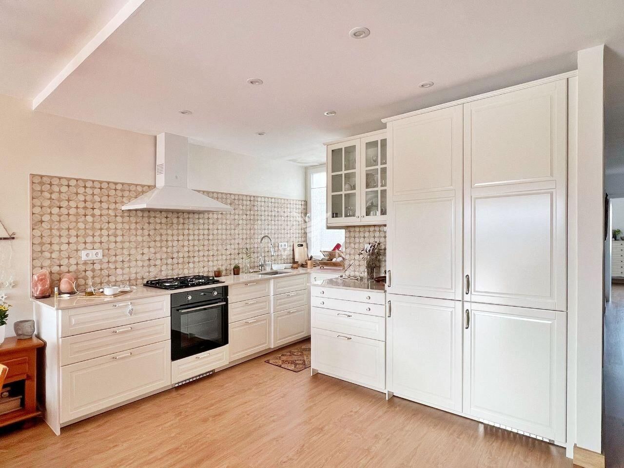 Kitchen of Flat for sale in Vilanova i la Geltrú  with Parquet flooring