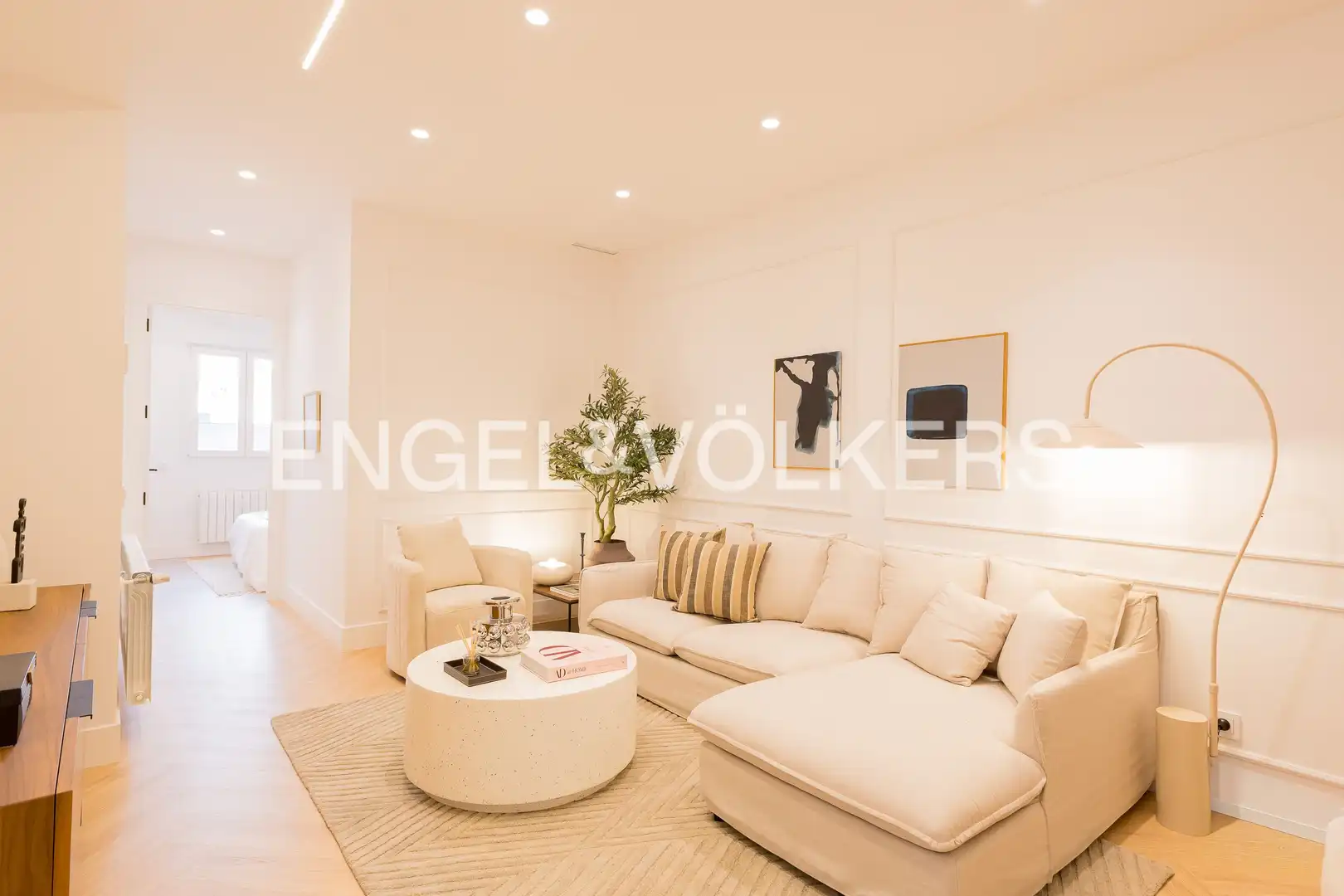 Wohnzimmer von Wohnung zum Verkauf in Madrid mit Klimaanlage, Heizung und Parkett