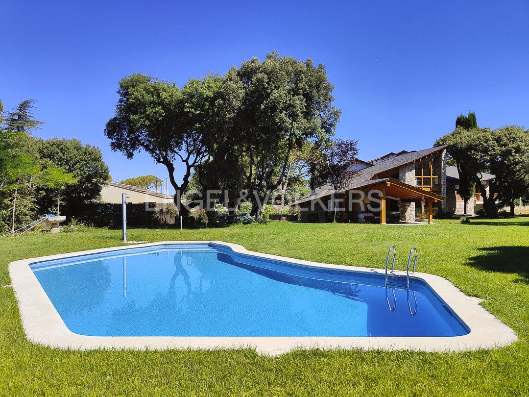 Piscina de Casa o chalet en venta en Seva con Calefacción, Jardín privado y Terraza
