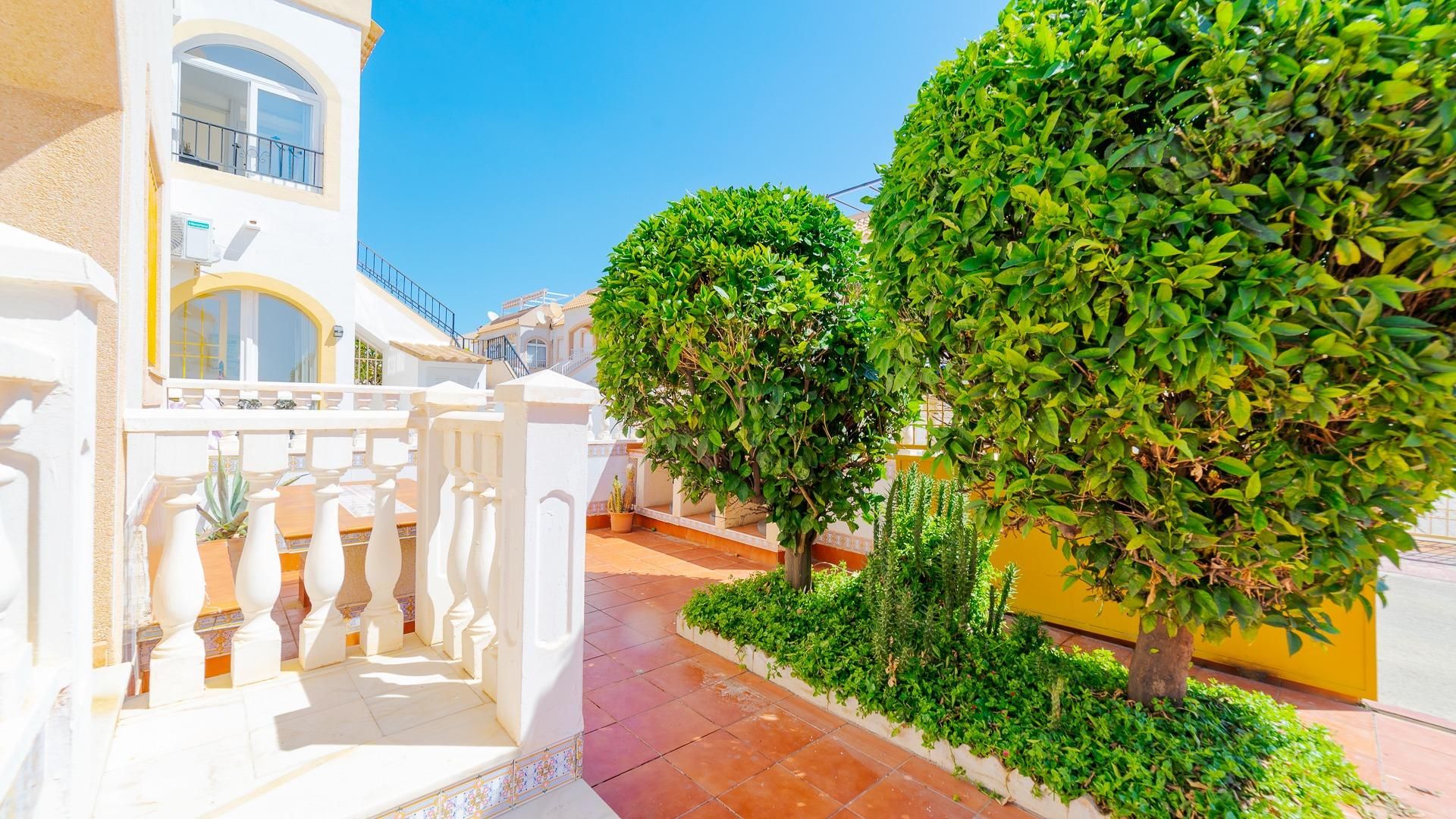 Jardín de Casa o chalet en venta en Torrevieja con Jardín privado, Terraza y Piscina comunitaria