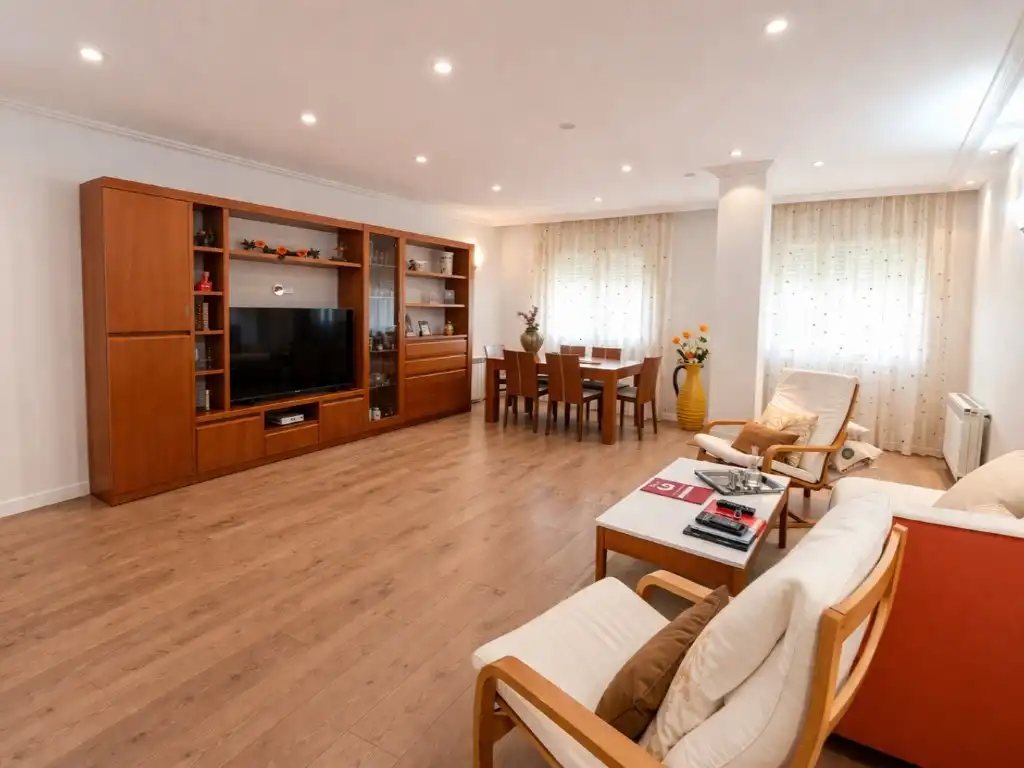House with terrace for sale in Calle Joan Sarda, imagen 3