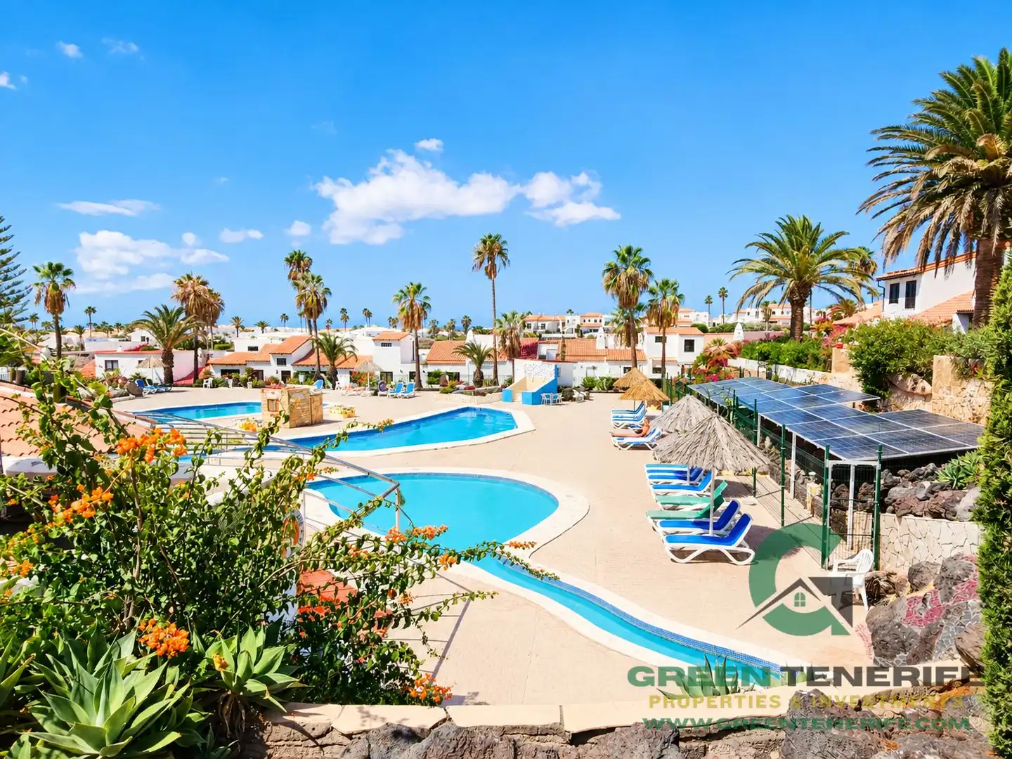 Vista exterior de Casa o xalet en venda en San Miguel de Abona amb Aire condicionat, Terrassa i Piscina