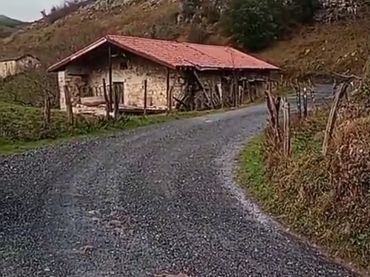 Casa rústica amb jardí en venda a Arredondo