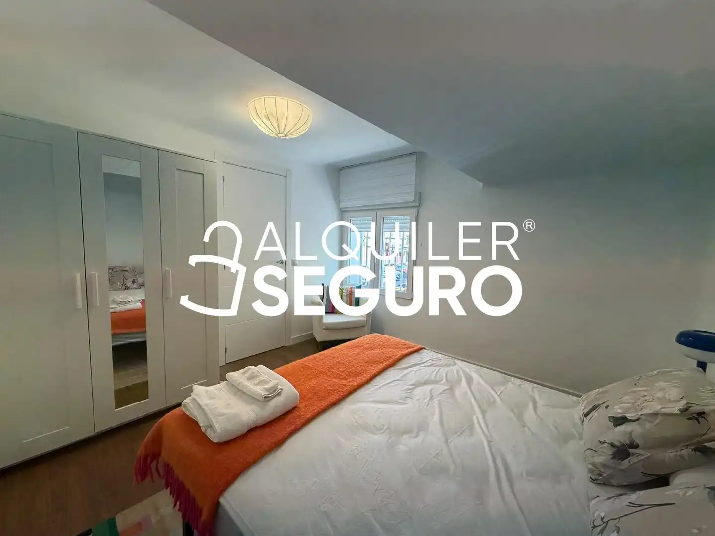 Bedroom of Flat for rent in Madrid  with Air Conditioner and Furnished