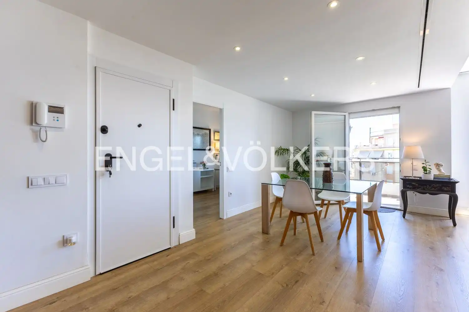 Dining room of Flat for sale in Valencia  with Air Conditioner, Heating and Balcony