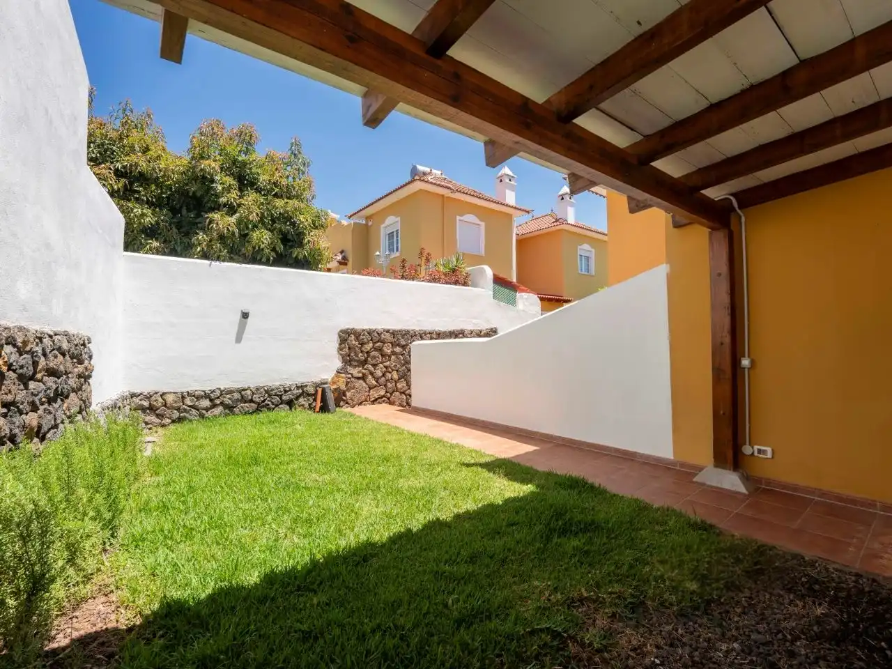 Exterior view of Houses for sale in Cuesta de la Villa