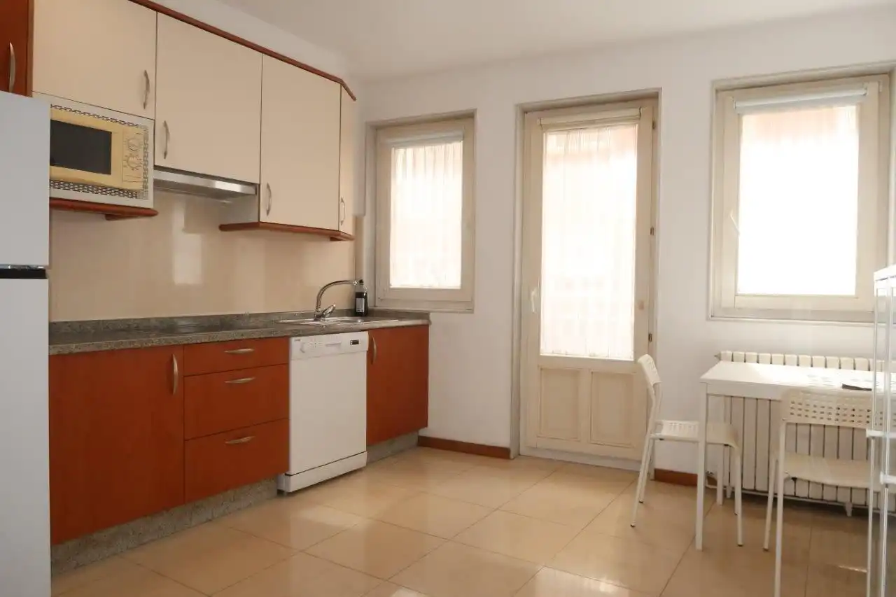 Apartment with lift to rent in Orzán, imagen 2
