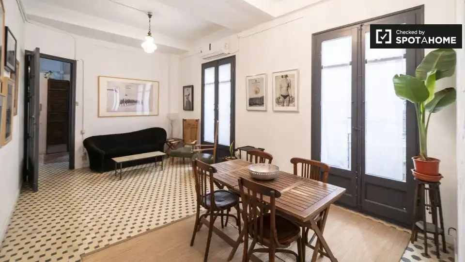 Flat with terrace to rent in Ciutat Vella, imagen 4