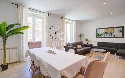 Living room of Flat for sale in  Madrid Capital