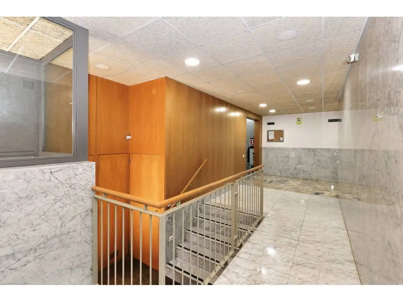 Piso con terraza en venta en Nou Barris, imagen 35