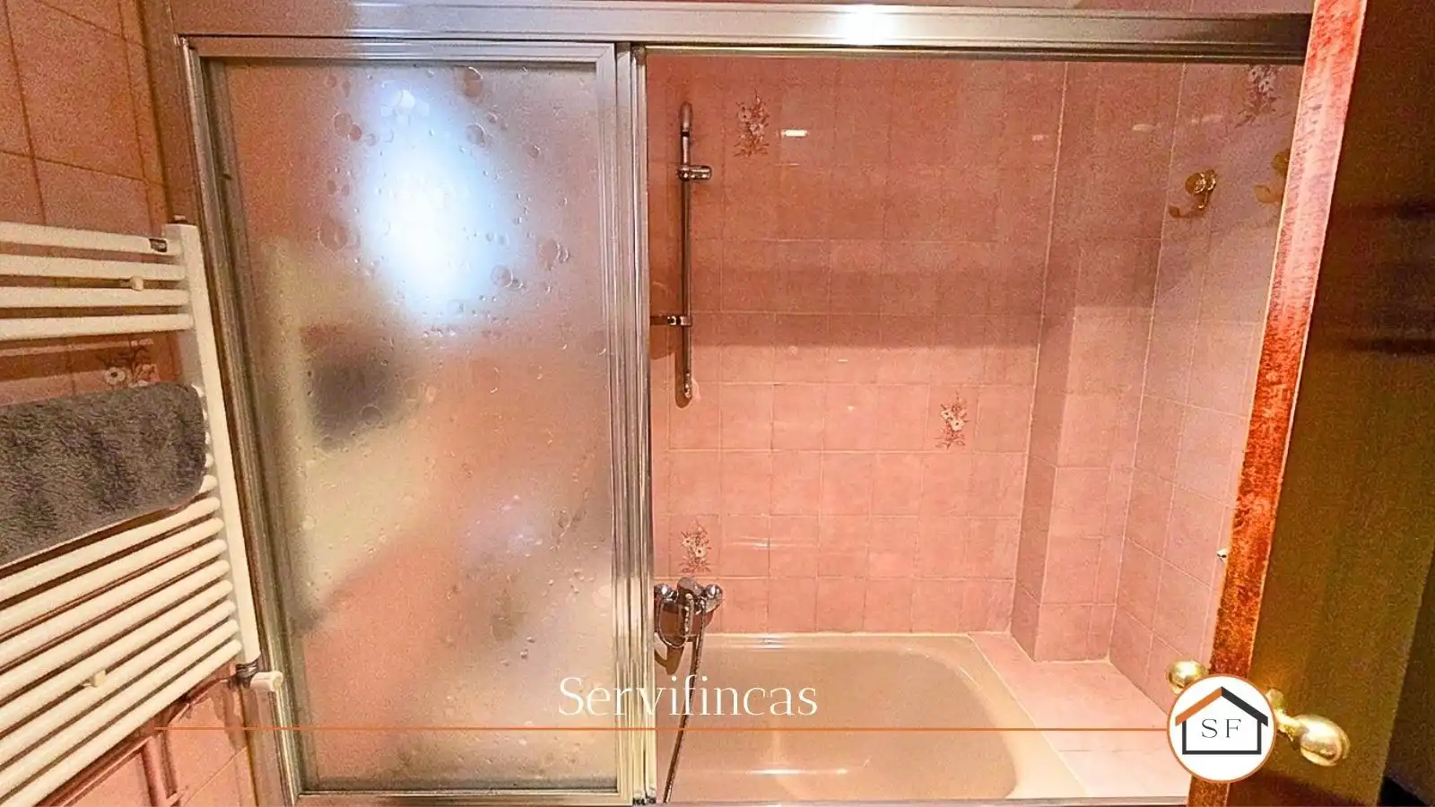 Badezimmer von Wohnung zum Verkauf in Madrid mit Klimaanlage, Heizung und Parkett
