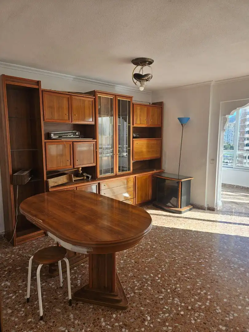 Sala de estar de Piso en venta en Benidorm con Terraza y Piscina comunitaria
