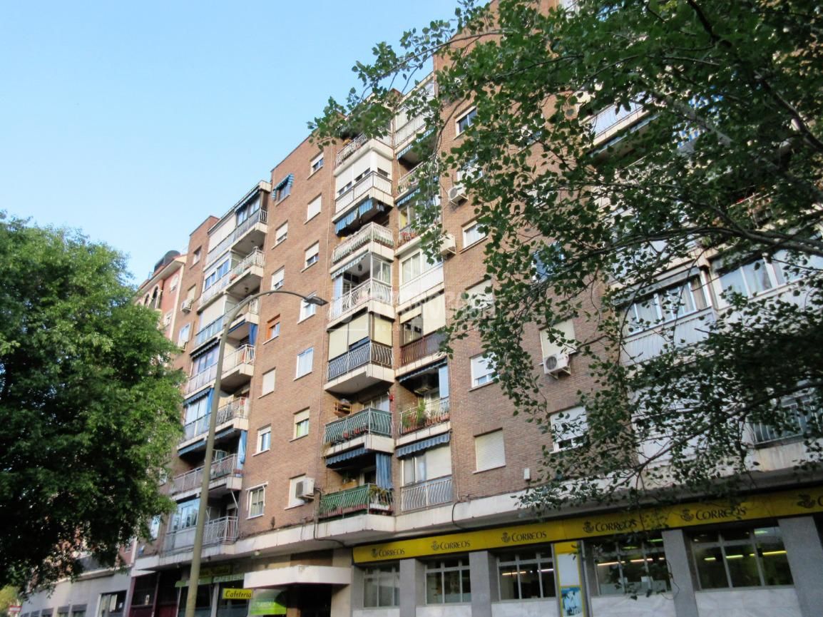 Piso en venta en Av. de Portugal, Centro