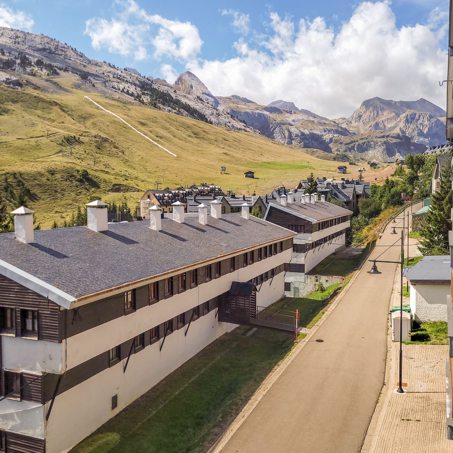 Exterior view of Flat for sale in Ansó  with Heating, Terrace and Furnished