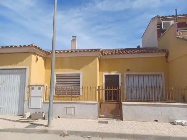 Vista exterior de Casa adosada en venda en Fuente Álamo de Murcia amb Terrassa
