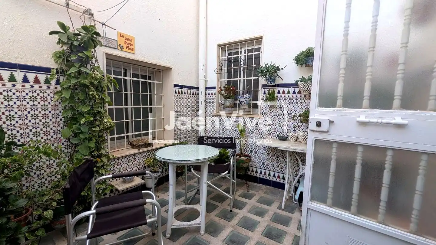 Terraza de Piso en venta en Jaén con Aire acondicionado, Calefacción y Trastero