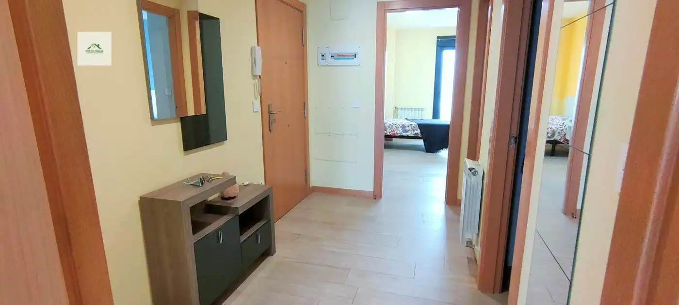 Piso de alquiler en Huesca con Calefacción, Terraza y Amueblado