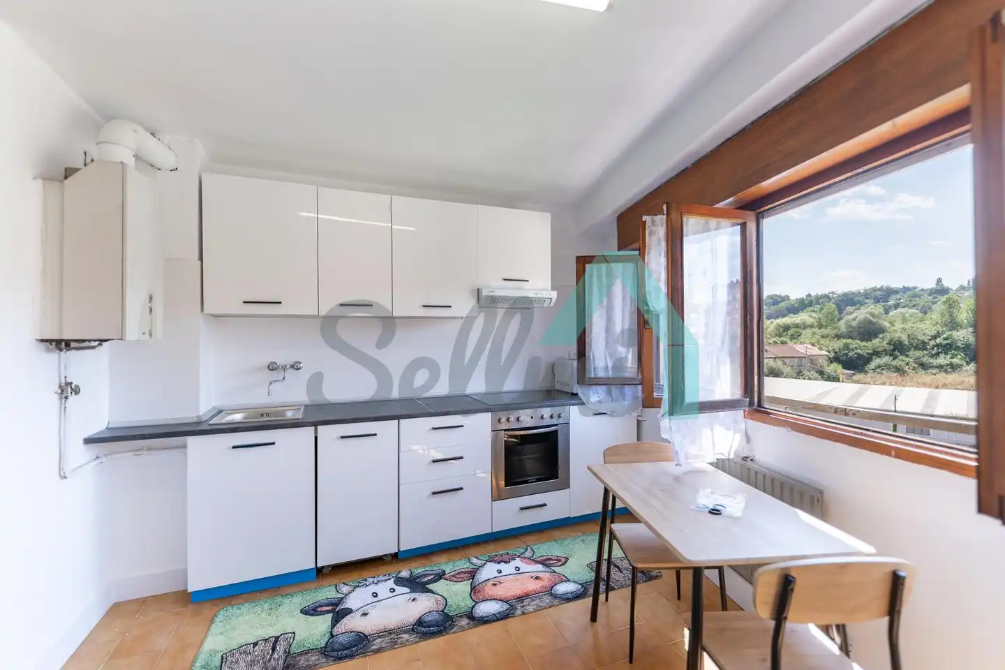 Kitchen of Flat for rent in Oviedo   with Heating, Parquet flooring and Furnished