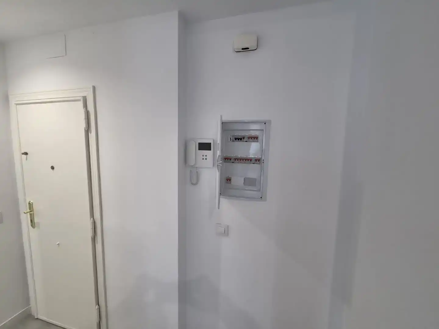 Wohnung zur Miete in  Sevilla Capital mit Klimaanlage