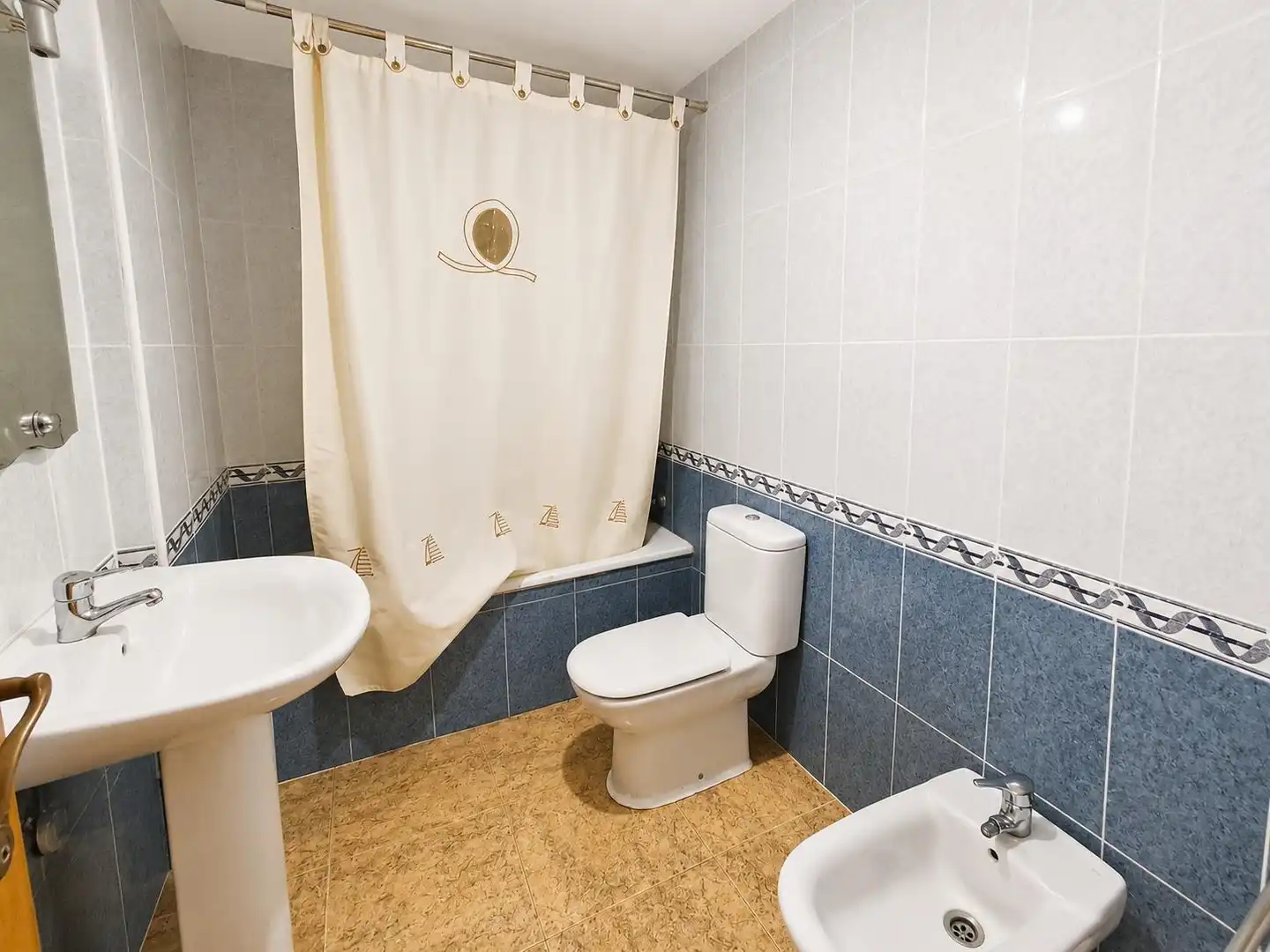 Baño de Piso en venta en Águilas