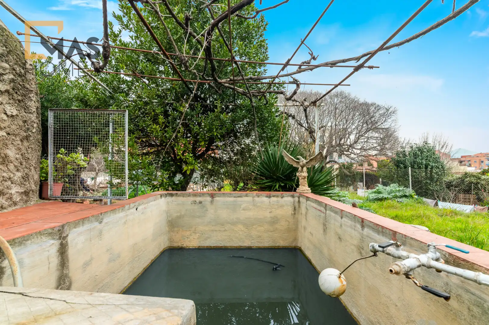 Country homes for sale in Carrer Sant Francesc, Pallejà