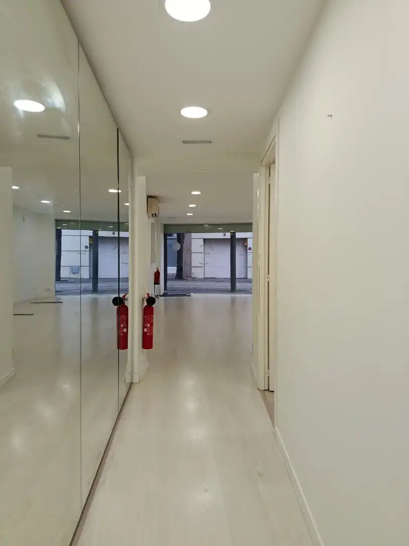 Business premises to rent in Carrer de Bernat Bacià, imagen 13