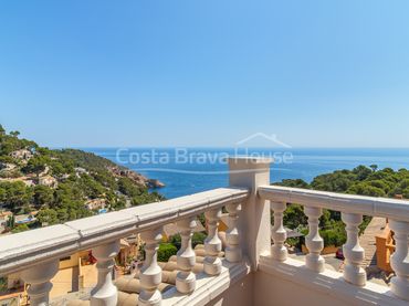 Casa a schiera con balcone in vendita a Carrer del Camí del Semafor