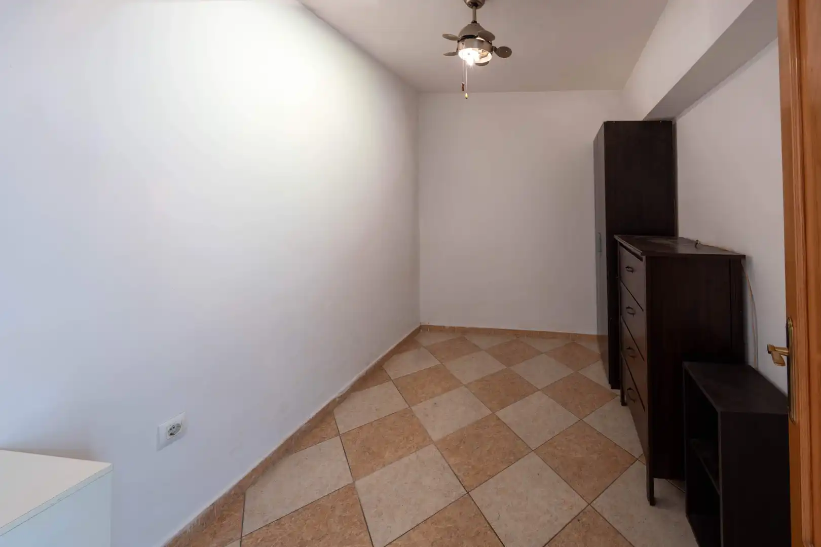 Habitación de Casa adosada en venta en Torremolinos con Aire acondicionado, Amueblado y Piscina comunitaria