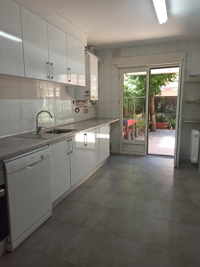 Flat for rent in Carrer d'Abella, Sant Domènec