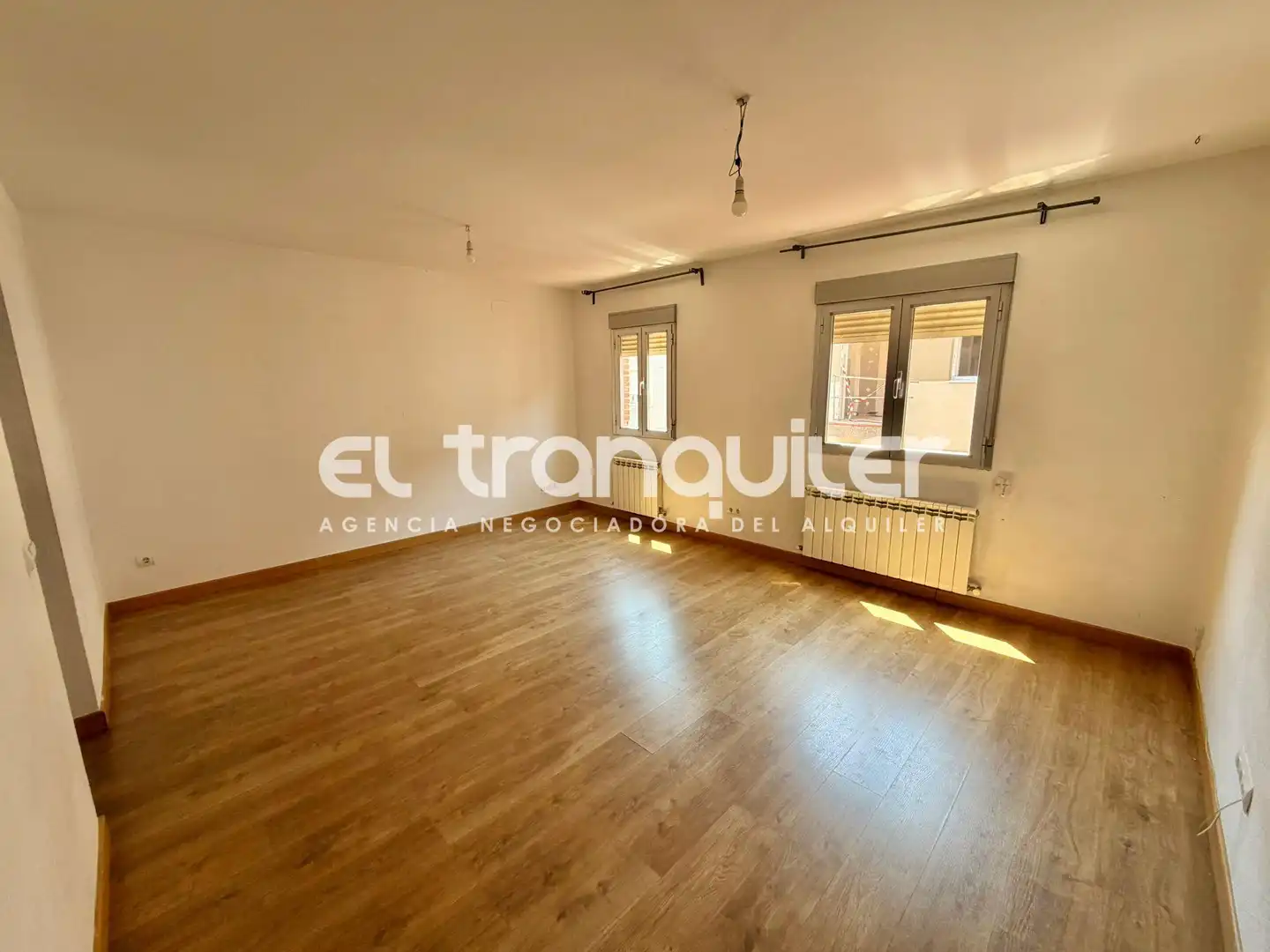 Living room of Flat for rent in Madrid  with Washing machine