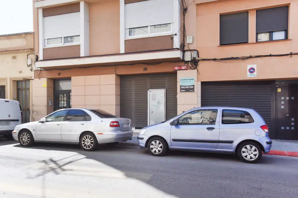 Local comercial en venta en PAU CLARIS, imagen 2