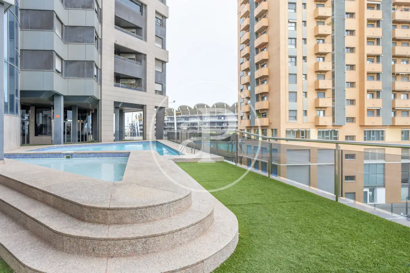 Swimming pool of Flat for rent in Valencia  with Air Conditioner, Heating and Terrace