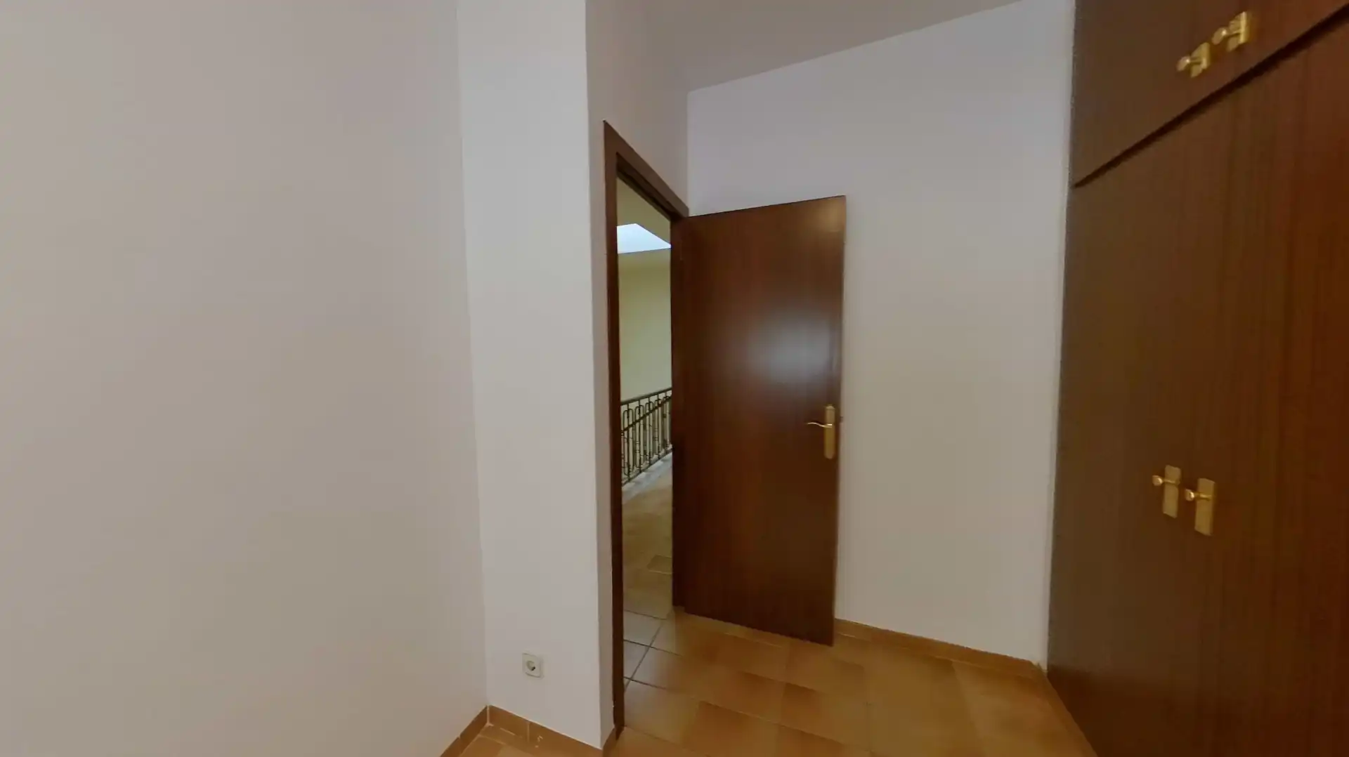 Einfamilien-Reihenhaus zum Verkauf in Sabadell mit Klimaanlage, Heizung und Privatgarten