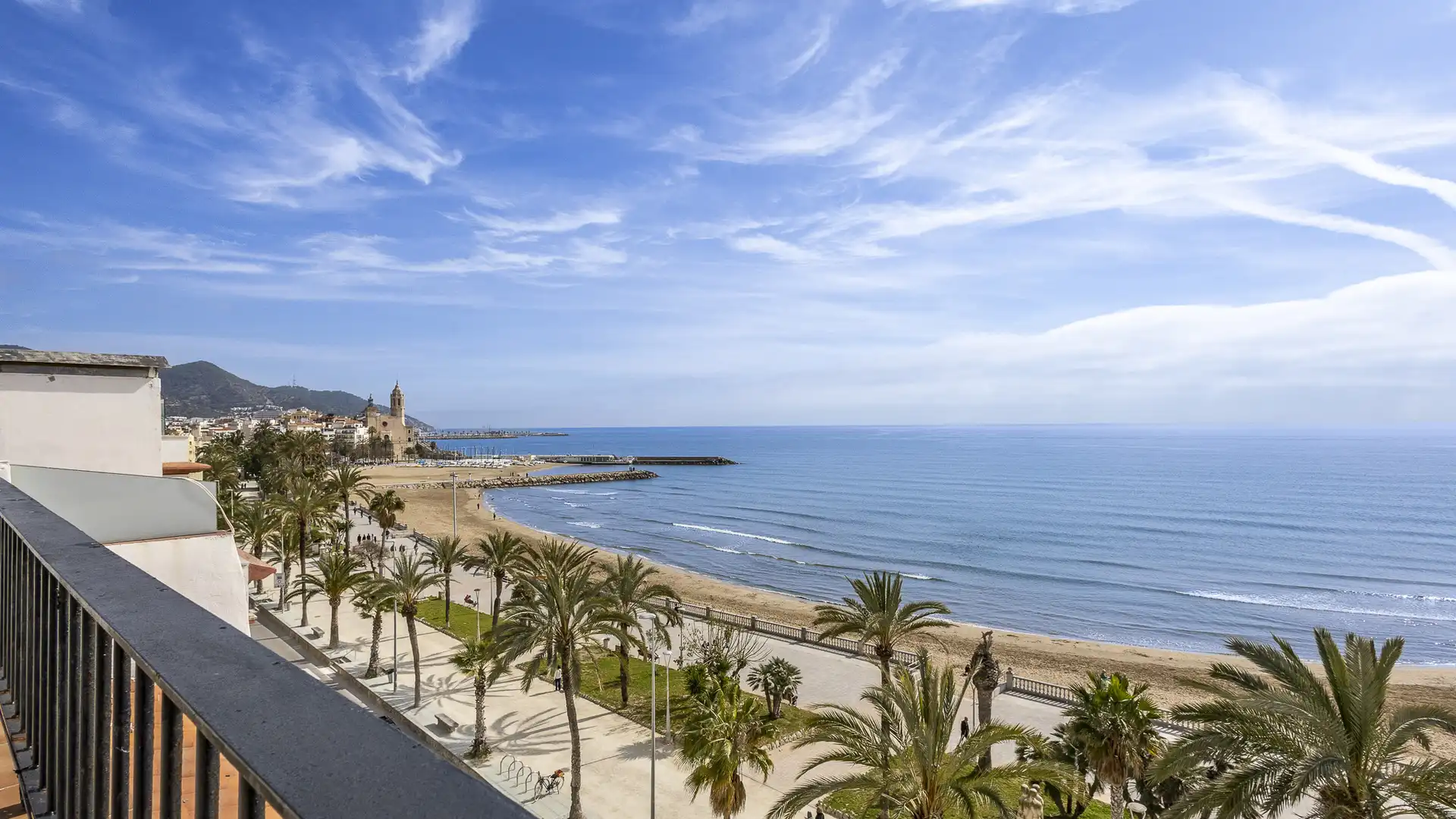 Außenansicht von Maisonette zum Verkauf in Sitges mit Klimaanlage, Heizung und Terrasse