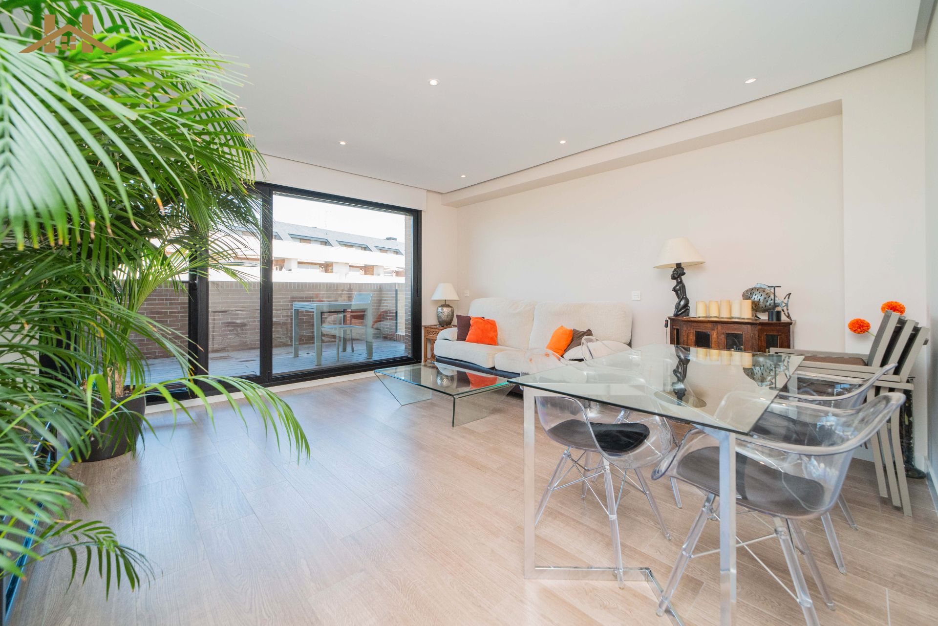 Living room of Flat for sale in Majadahonda  with Heating, Terrace and Storage room
