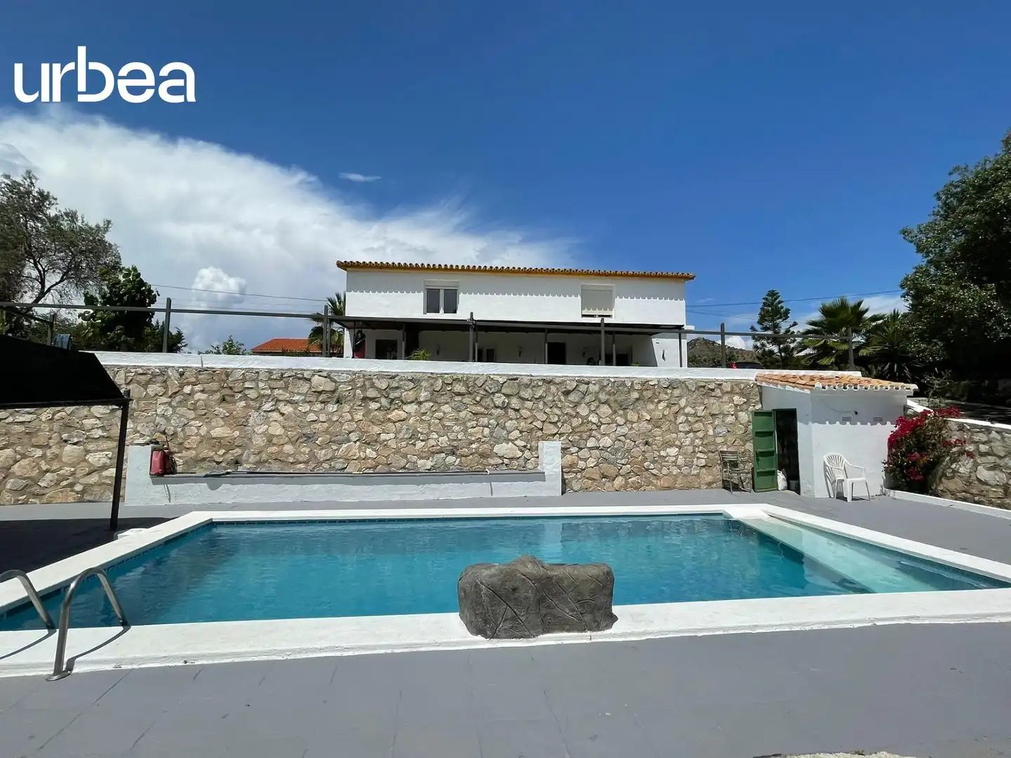 Vista exterior de Finca rústica de alquiler en Málaga con Calefacción, Jardín privado y Terraza