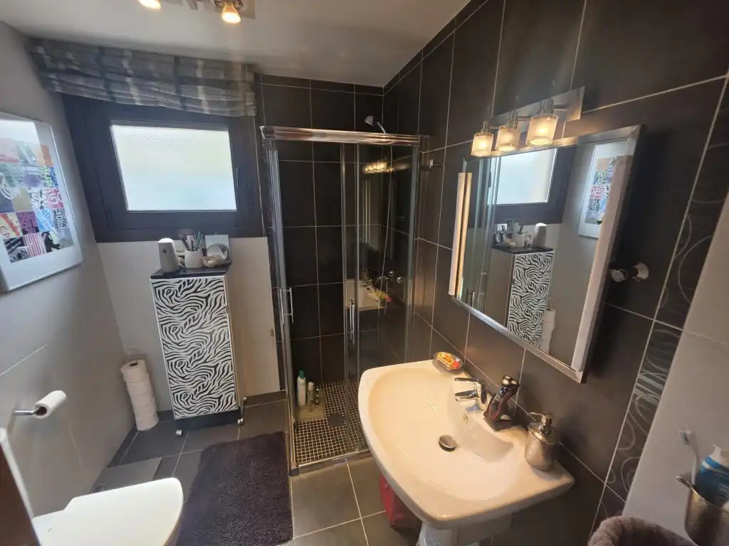 Bany de Apartament en venda en Boiro amb Calefacció, Parquet i Traster