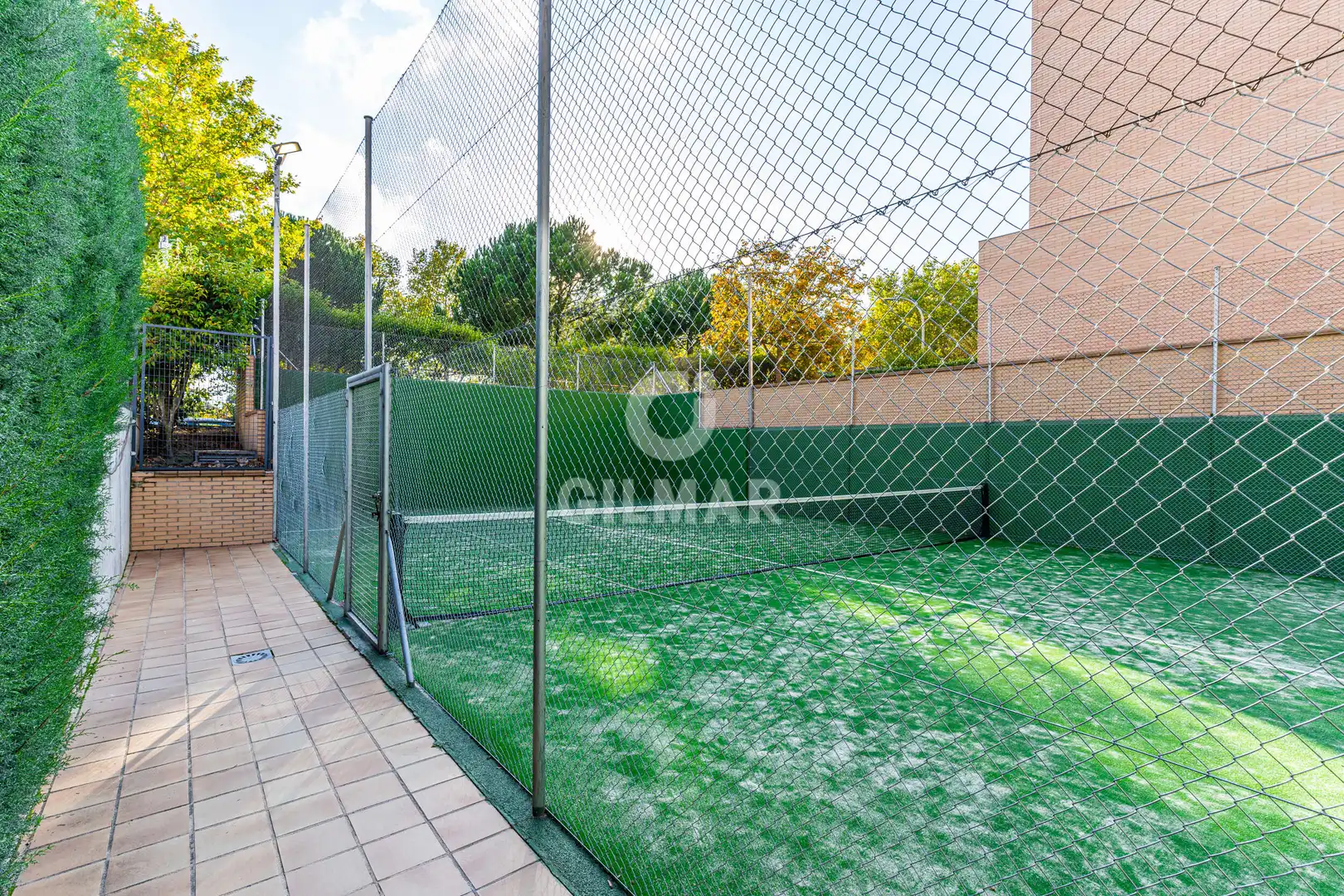 Jardí de Planta baixa en venda en Boadilla del Monte amb Calefacció, Jardí privat i Traster