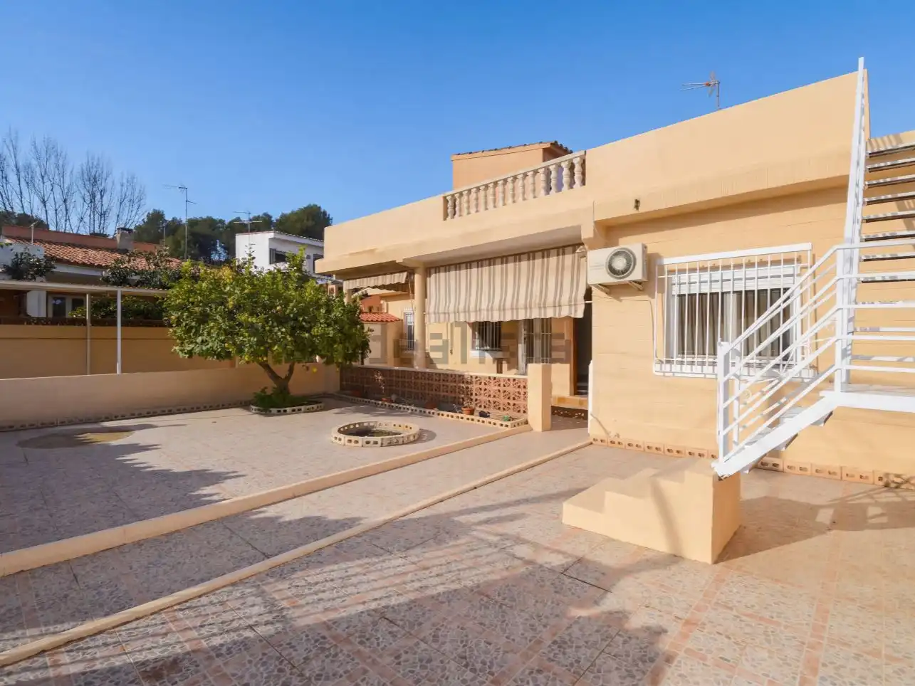 Chalet con jardín en alquiler en gran avenida 6, imagen 2